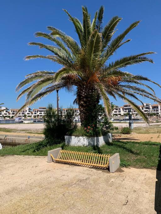 T2 Neuf + Bateau / Piscine Super Infrastructures Apartman Le Barcarès Kültér fotó