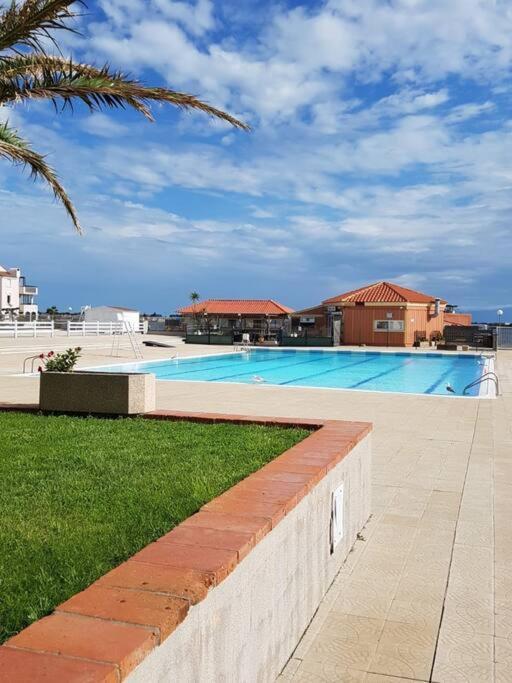 T2 Neuf + Bateau / Piscine Super Infrastructures Apartman Le Barcarès Kültér fotó